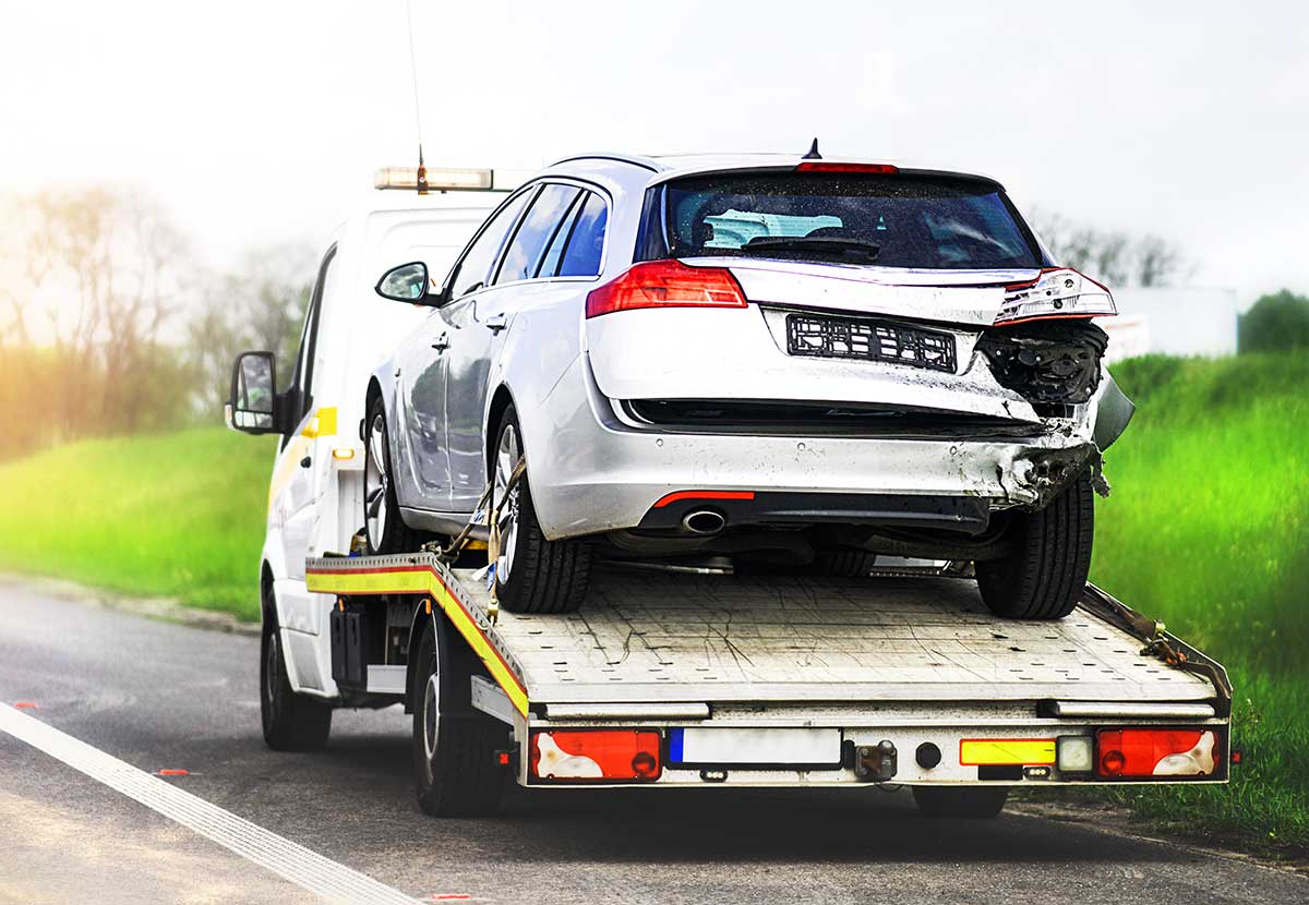 Как эвакуировать автомобиль после аварии