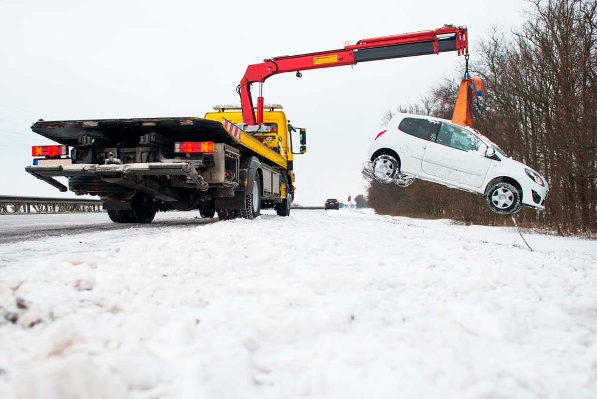 Эвакуация с полной погрузкой авто